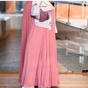 Fully lined Skirt - size L